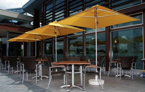 Unbrella Pulley lift Umbrellas in San Diego commercial grade.