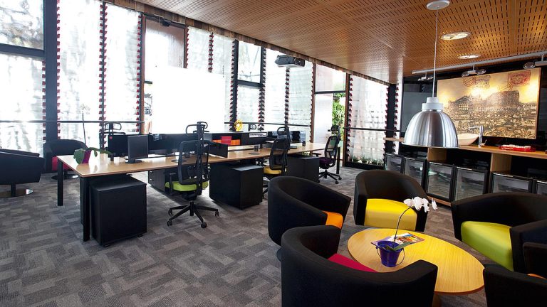 Collaborative Seating with Color