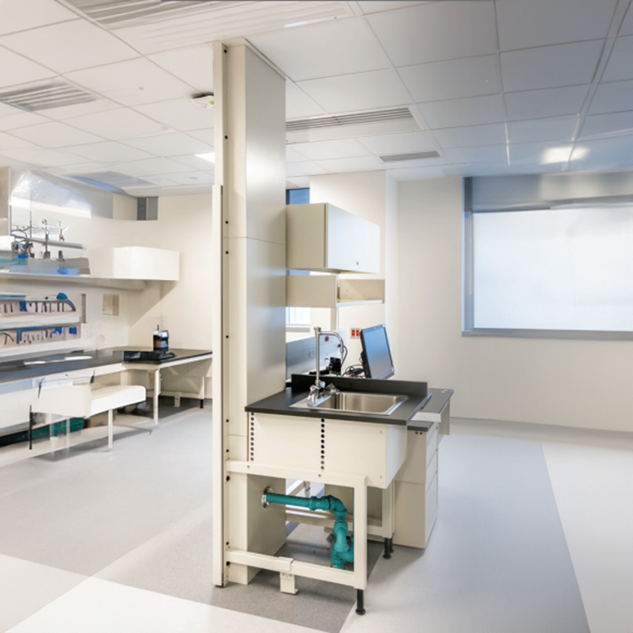 Ergonomic Lab Benches | Pacific Ergonomics